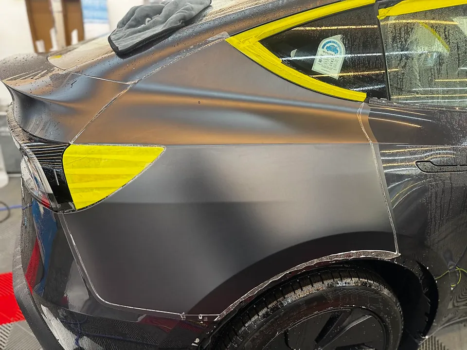 Tesla JuniperのPPF施工事例｜無光フィルムで保護と美観を両立 施工写真 3-2