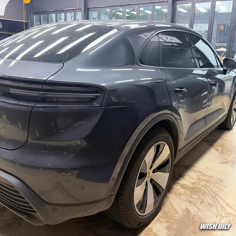 PorscheのPPF施工事例 施工写真 3-1