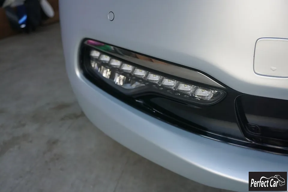 Kia K900のカーラッピング事例｜費用目安・仕上がり 施工写真 2-3