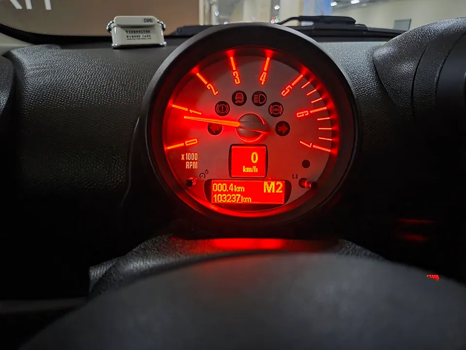 MINI Countryman R60 steering wheel - MINI Countryman R60 Steering Wheel Customization Review photo 5