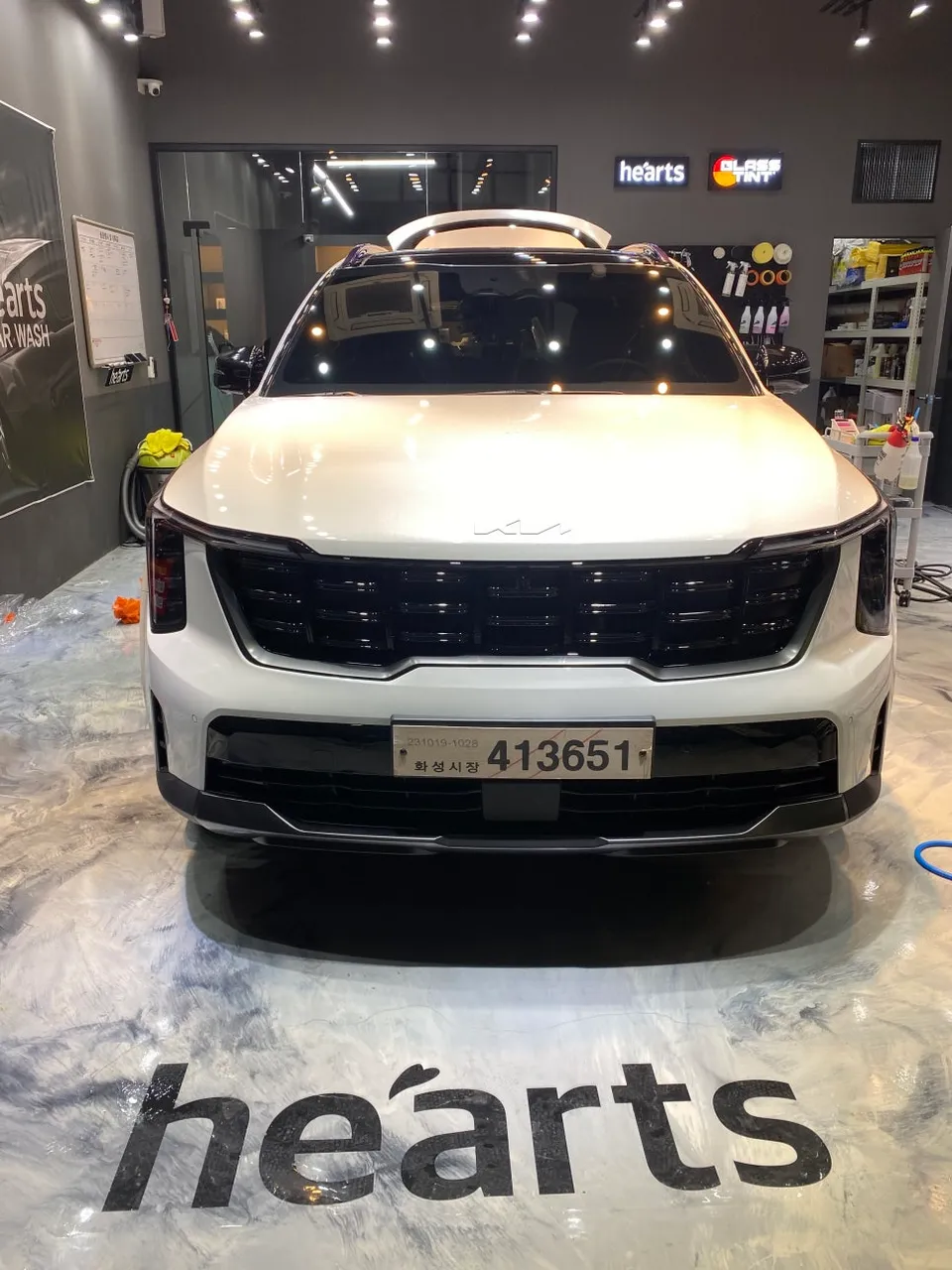 Kia Sorentoのドラレコ取付事例|費用目安・仕上がり 施工写真 3-1