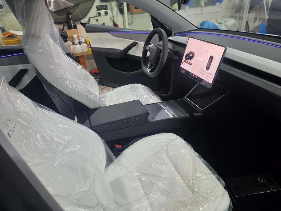 Tesla Model Yのカーフィルム施工事例|費用目安・仕上がり 施工写真 3-2