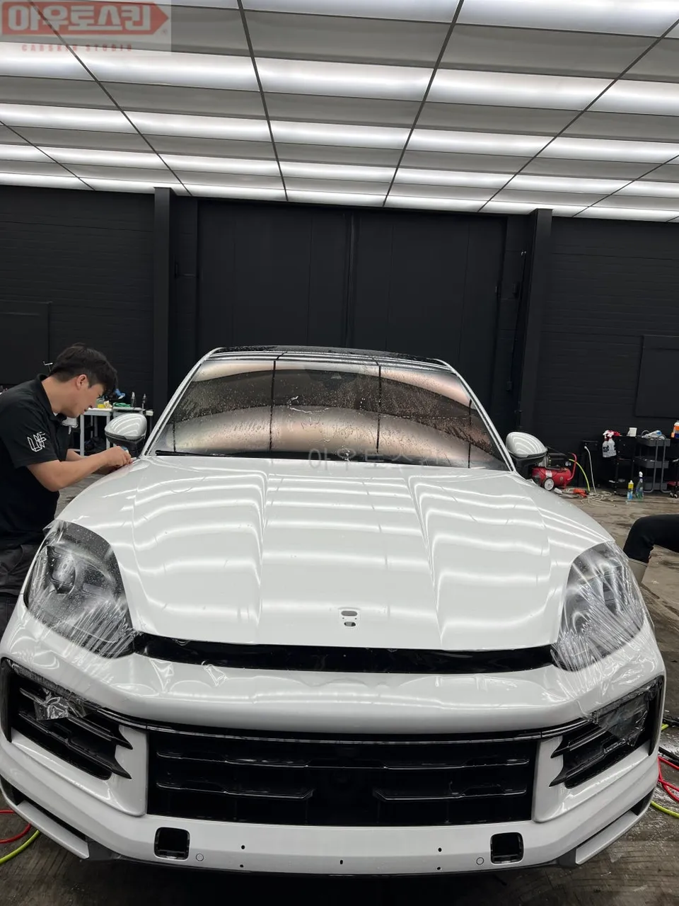 Porsche CayenneのPPF施工事例|費用目安と仕上がり 施工写真 3-1