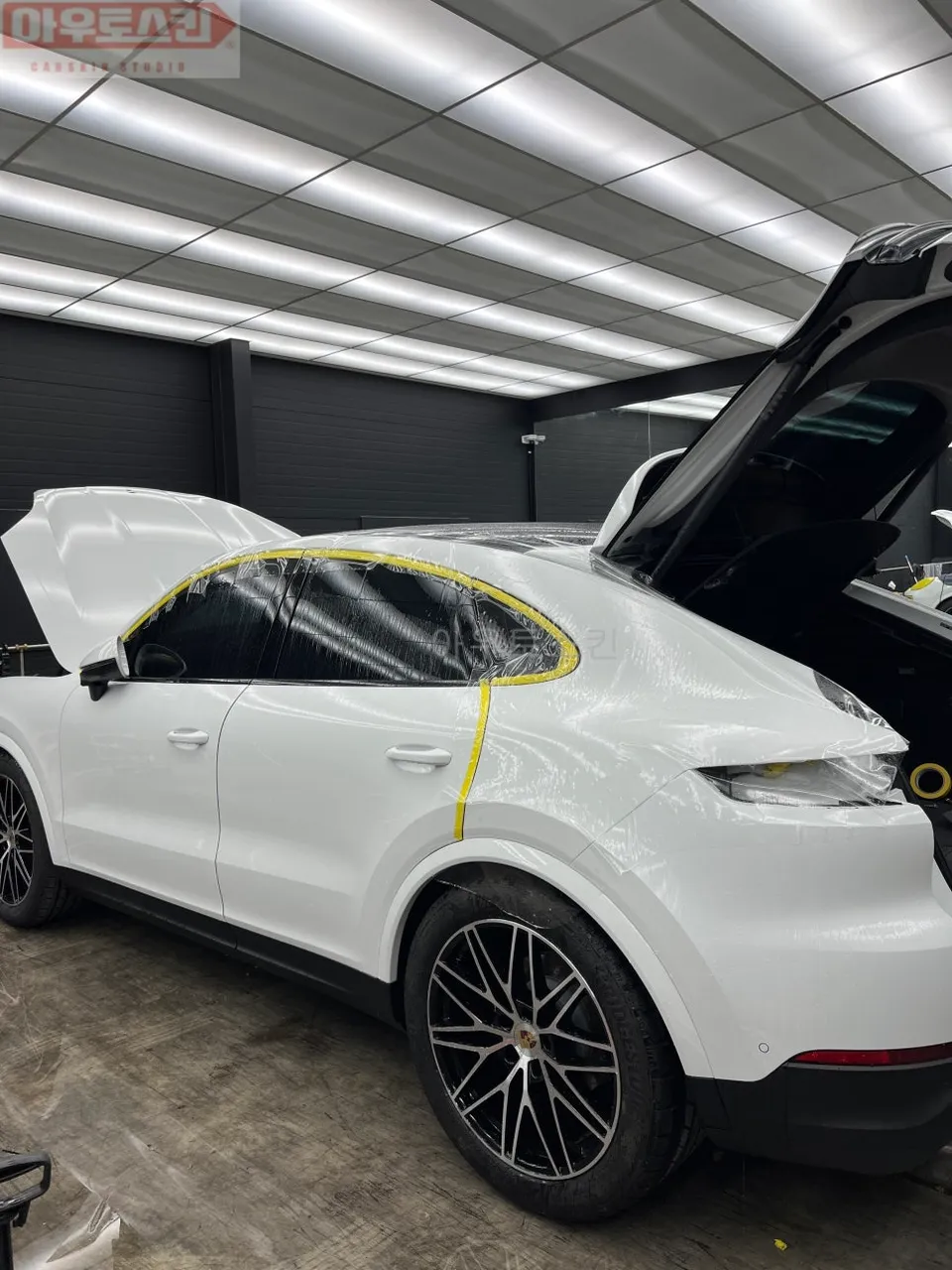 Porsche CayenneのPPF施工事例|費用目安と仕上がり 施工写真 2-2