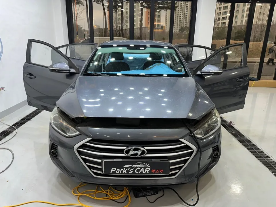 Hyundai Elantra ADのカーフィルム施工事例|費用目安・仕上がり 施工写真 3-2