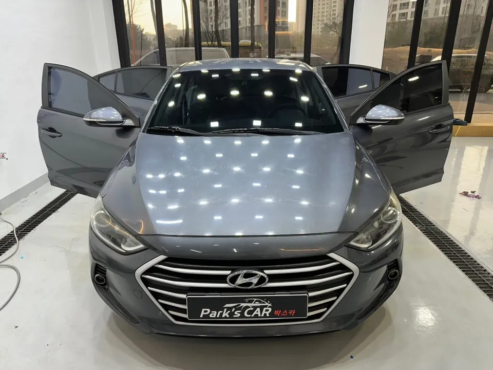 Hyundai Elantra ADのカーフィルム施工事例|費用目安・仕上がり 施工写真 1-3