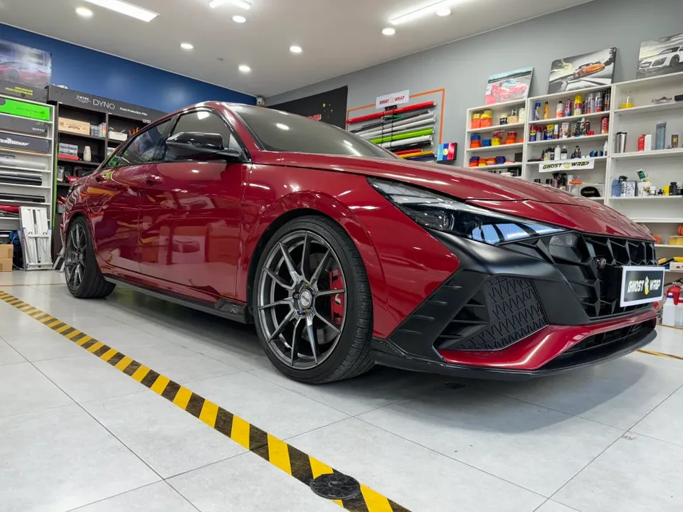 Hyundai Elantra Nのカーラッピング事例|費用目安・仕上がり 施工写真 2-2