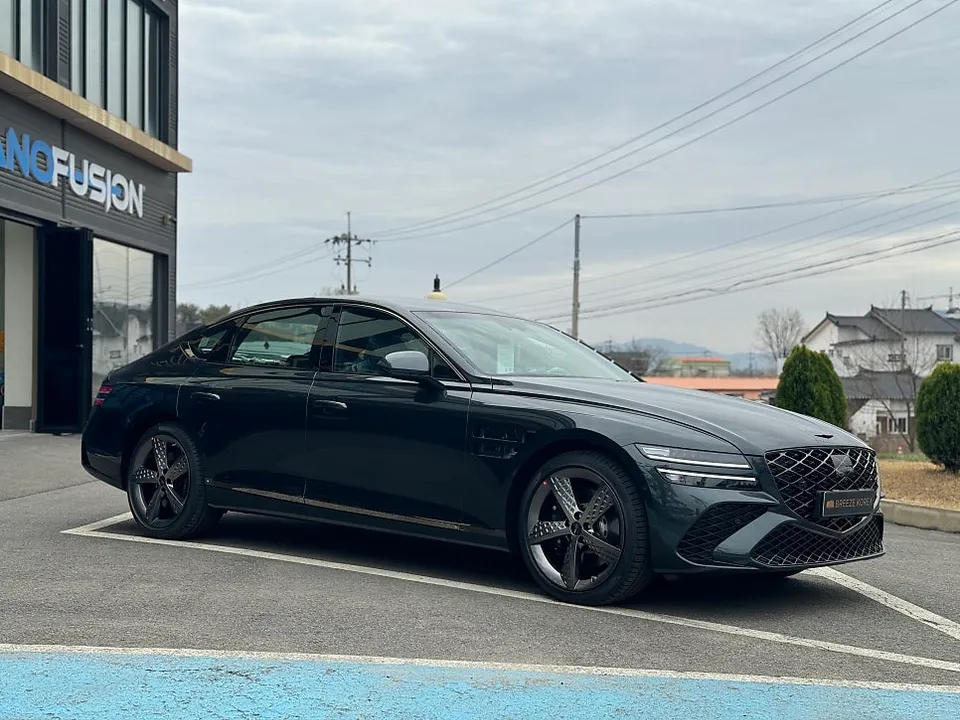 Genesis G80 PPF施工事例|無光カラーの保護と変身 施工写真 2-1