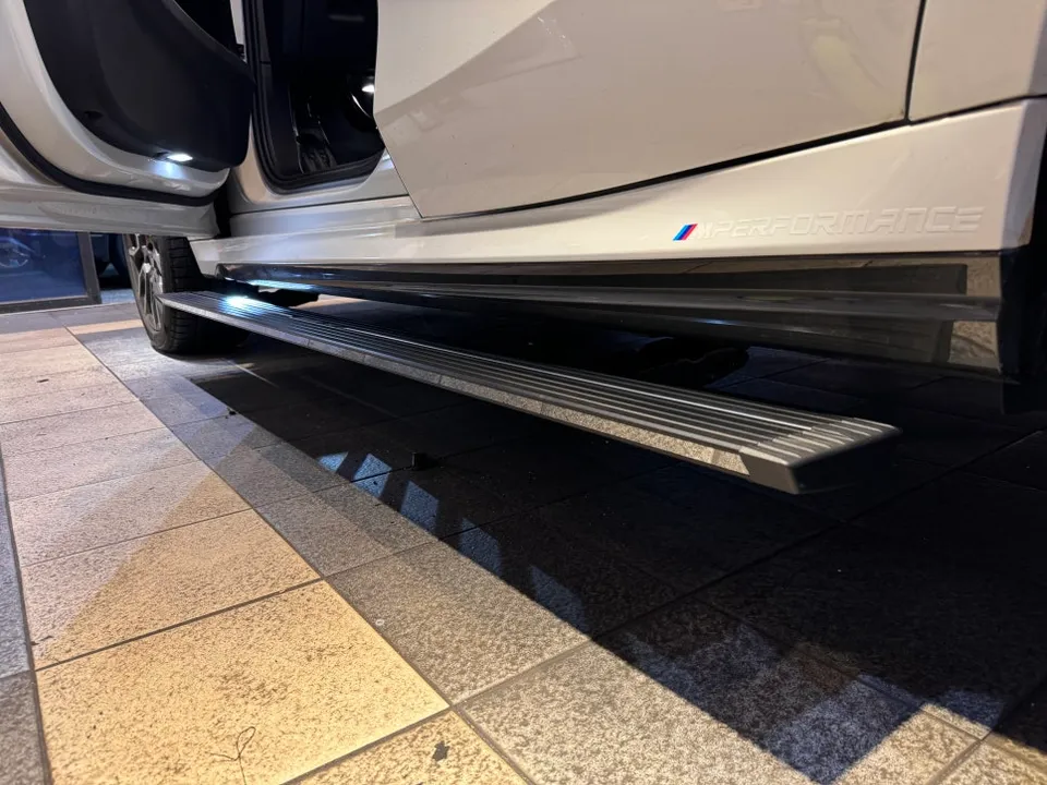 BMW X6 G06 body kit - BMW X6 G06 Electric Side Steps Review - Enhanced Access photo 5