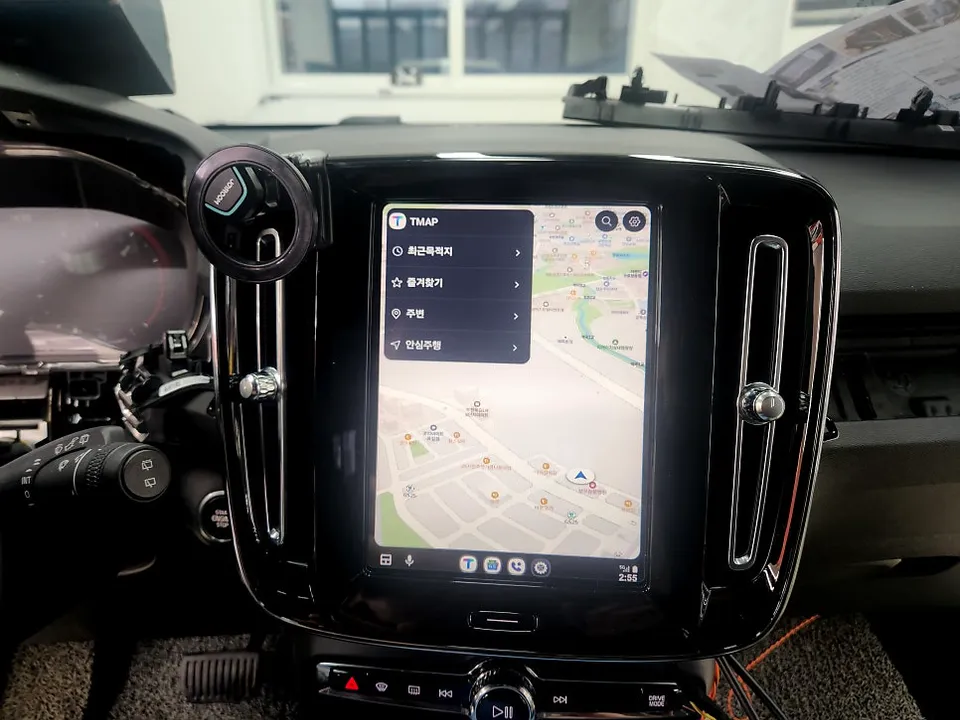 Volvo XC40 android head unit - Volvo XC40 Android Head Unit Upgrade Review — Full Screen CarPlay photo 4