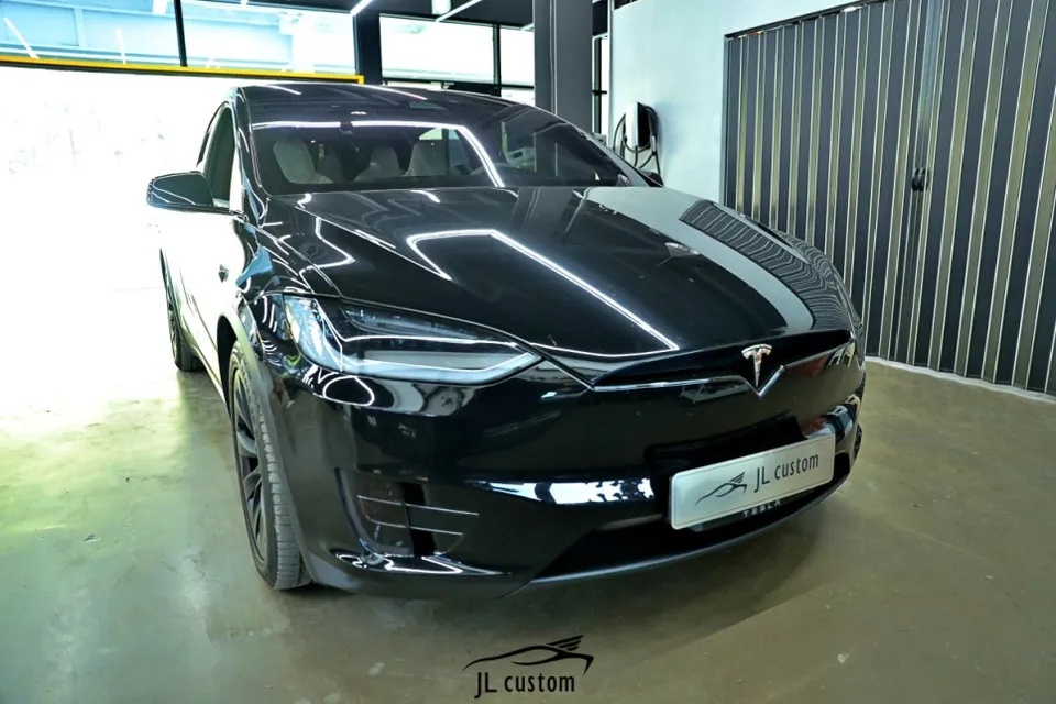 Tesla Model X seat ventilation installation result