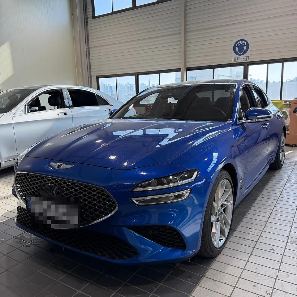 Genesis G70のカーラッピング事例｜費用目安・仕上がり 施工写真 2-1