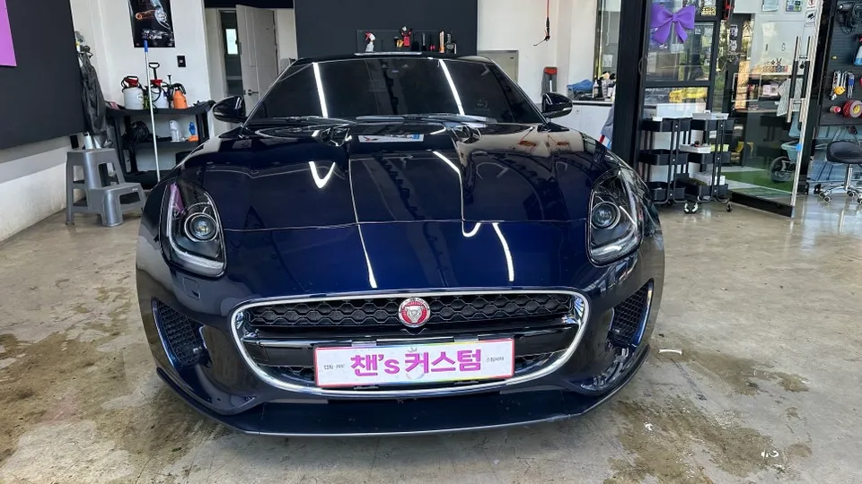 Jaguar F-Typeのカーラッピング事例｜費用目安・仕上がり 写真
