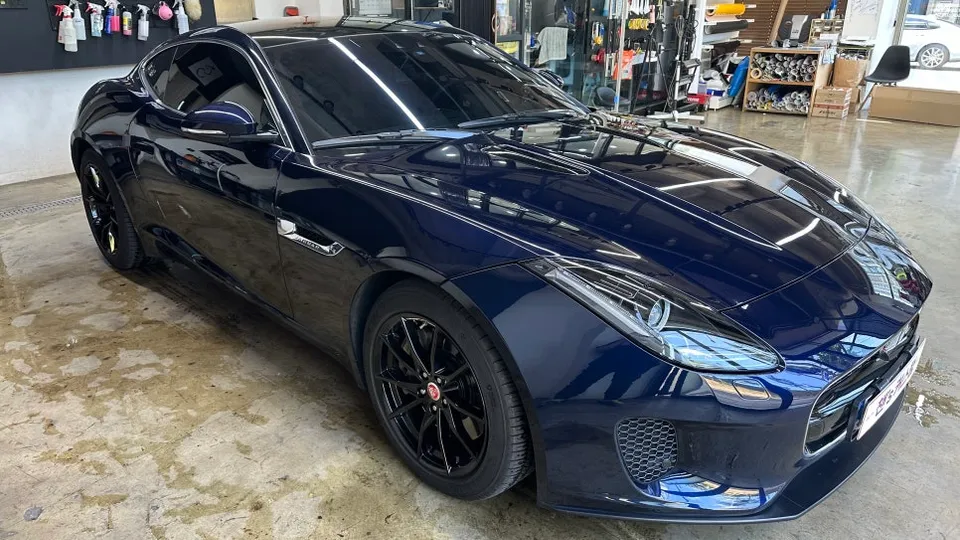 Jaguar F-Typeのカーラッピング事例｜費用目安・仕上がり 施工写真 2-1