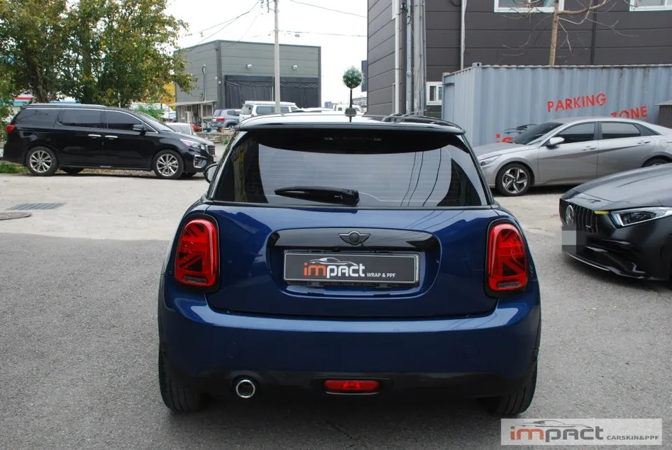 MINI MINI Cooperのカーラッピング事例|費用目安・仕上がり 施工写真 2-3