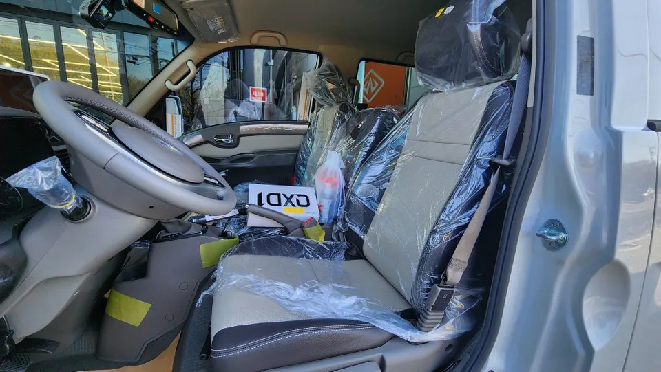 Hyundai Porter 2 interior customization - Hyundai Porter 2 Interior Customization Review — Cost & Comfort photo 3