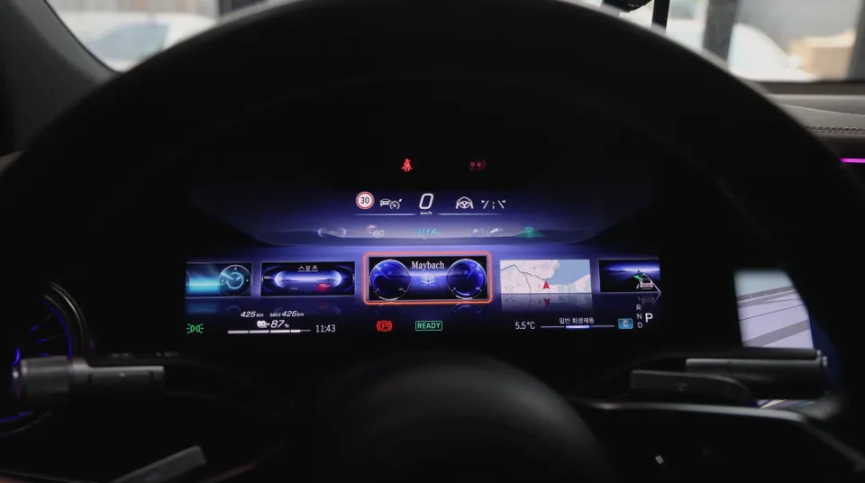 Mercedes-Benz EQS SUV 580 android head unit - Mercedes-Benz EQS SUV Coding & Firmware Upgrade Review photo 5