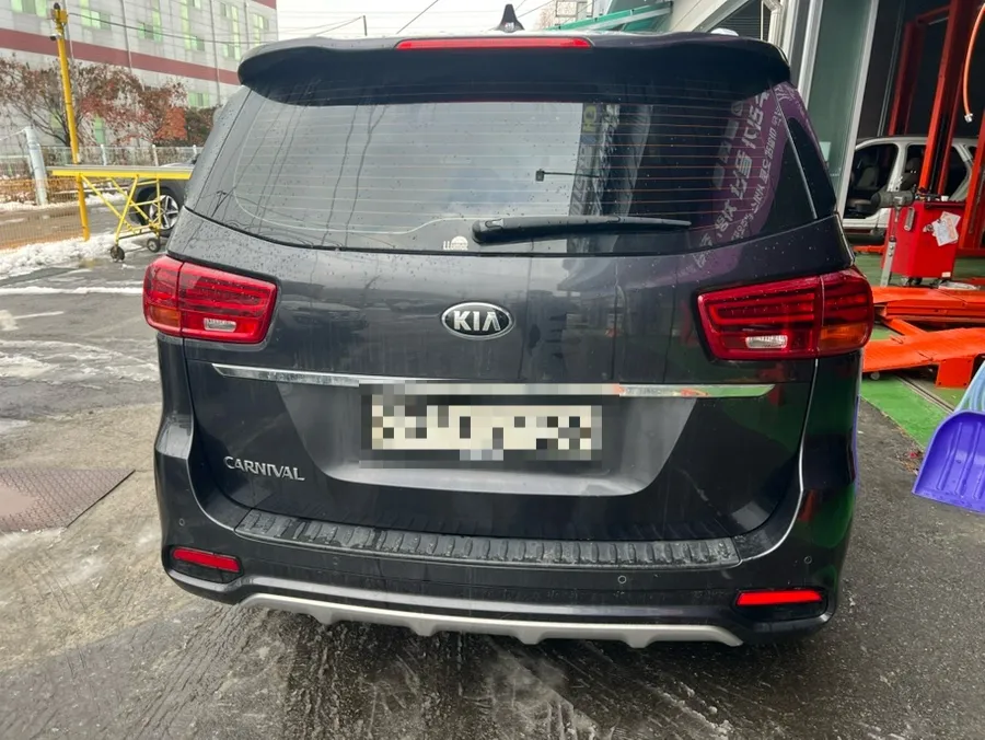 Kia Carnival wheel repair installation result