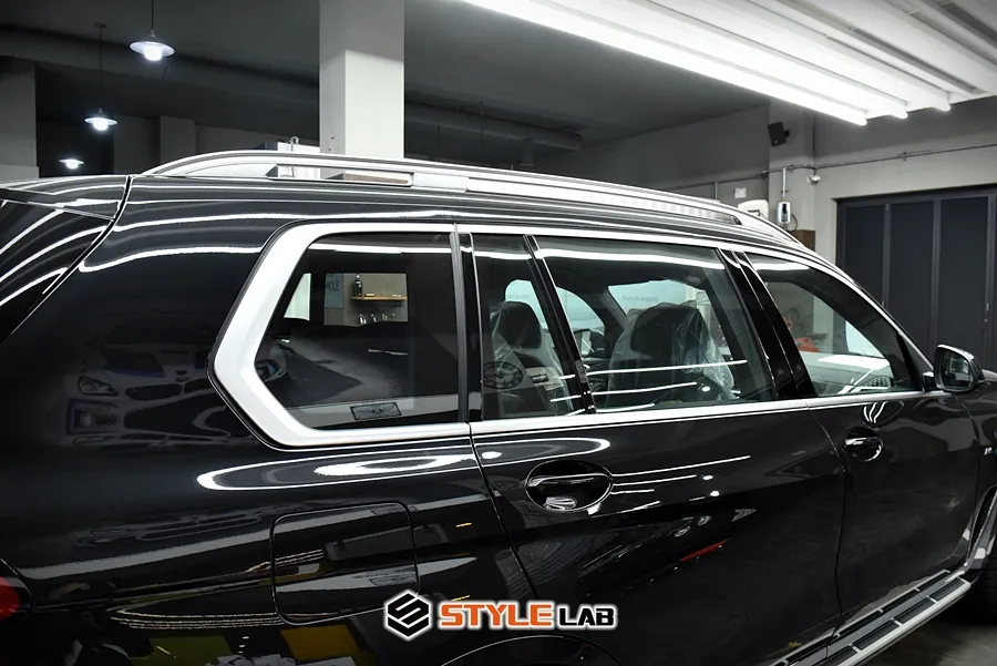 BMW X7のカーラッピング事例｜クローム除去と室内PPF 施工写真 2-2