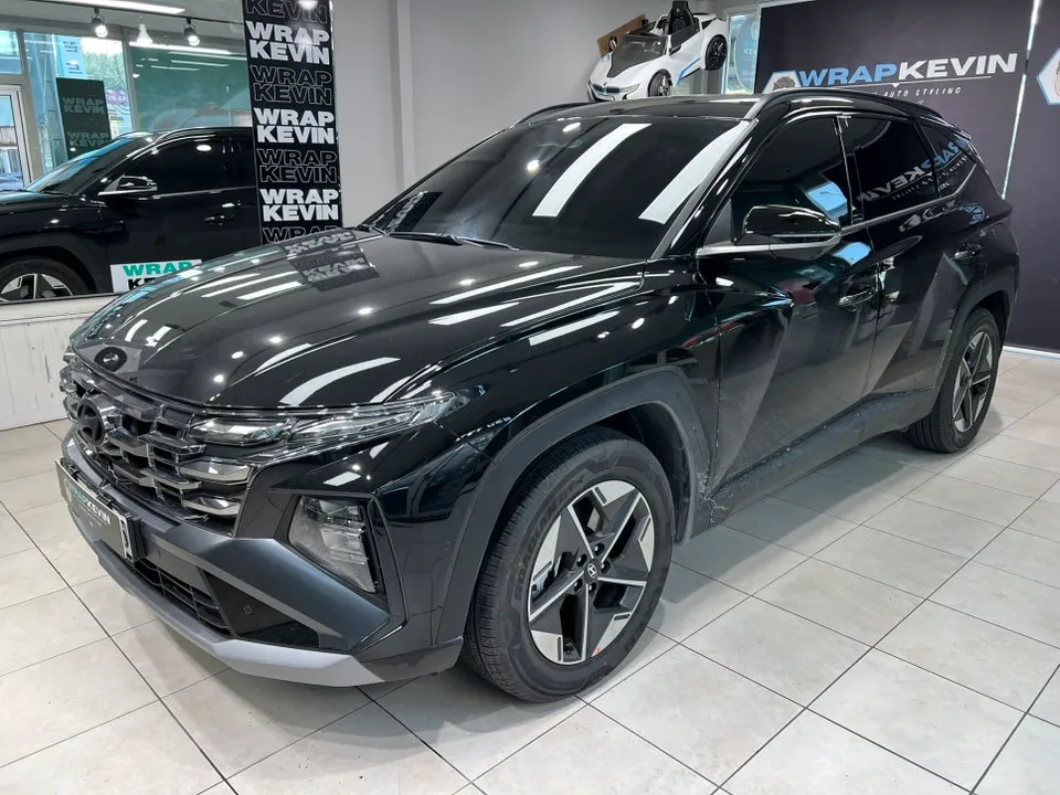 Hyundai Tucson NX4のカーラッピング事例|費用目安・仕上がり 施工写真 1-3