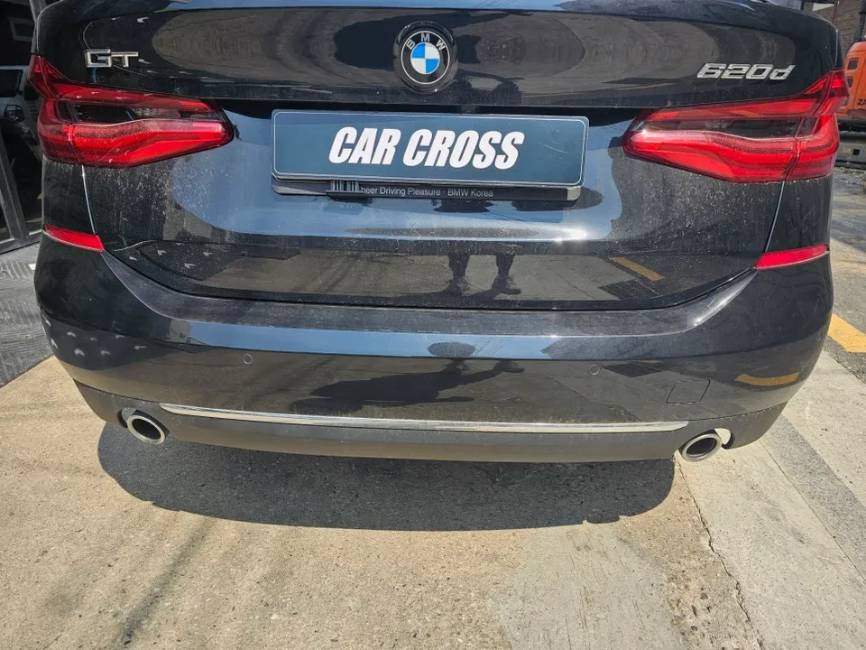 BMW 6 Series GTのカーラッピング事例 施工写真 6