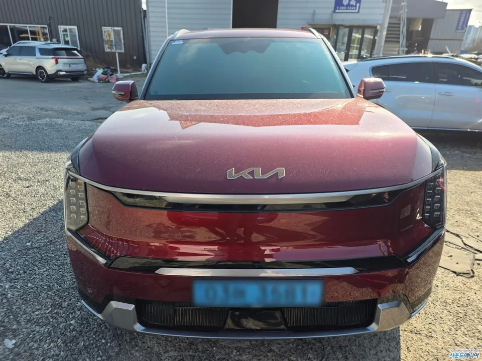 Kia EV9 body kit installation result