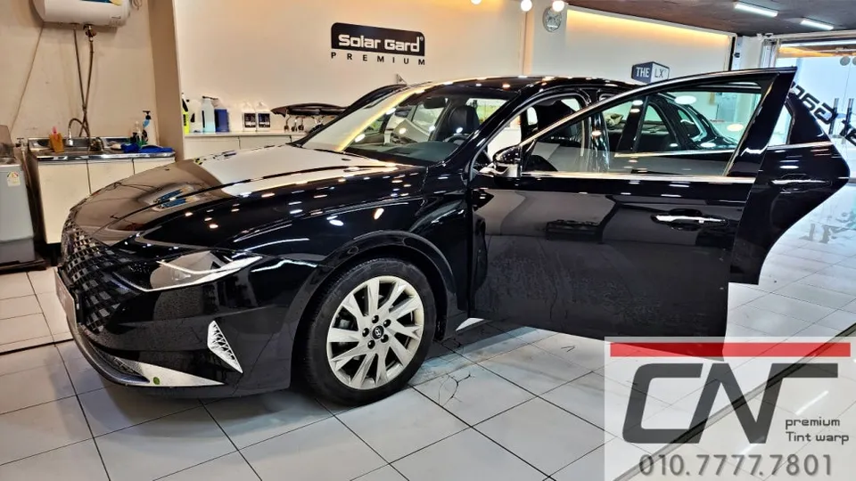Hyundai Azeraのカーフィルム施工事例 施工写真 5