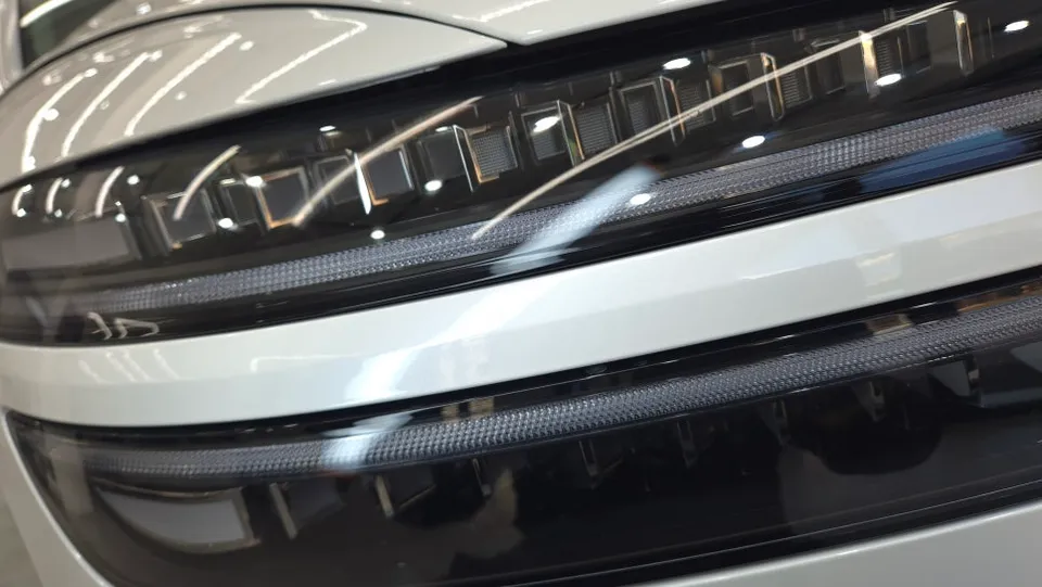 Genesis GV70 PPF施工事例｜費用目安と仕上がり 施工写真 1-3