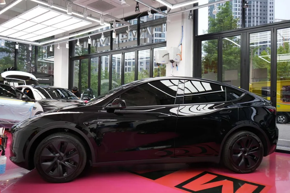 Tesla Model Y new car package - Tesla Model Y New Car Package Review: Perfect Installation in Nam photo 3