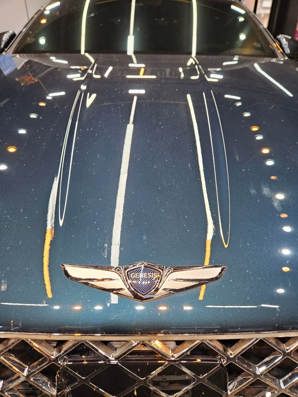 Genesis G80のガラスコーティング事例 施工写真 1-2