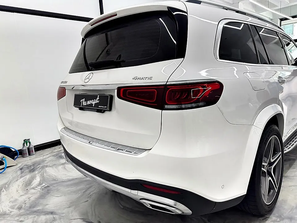 Mercedes-Benz GLS vinyl wrap - Mercedes-Benz GLS Vinyl Wrap Review: Black Package Transformation photo 3