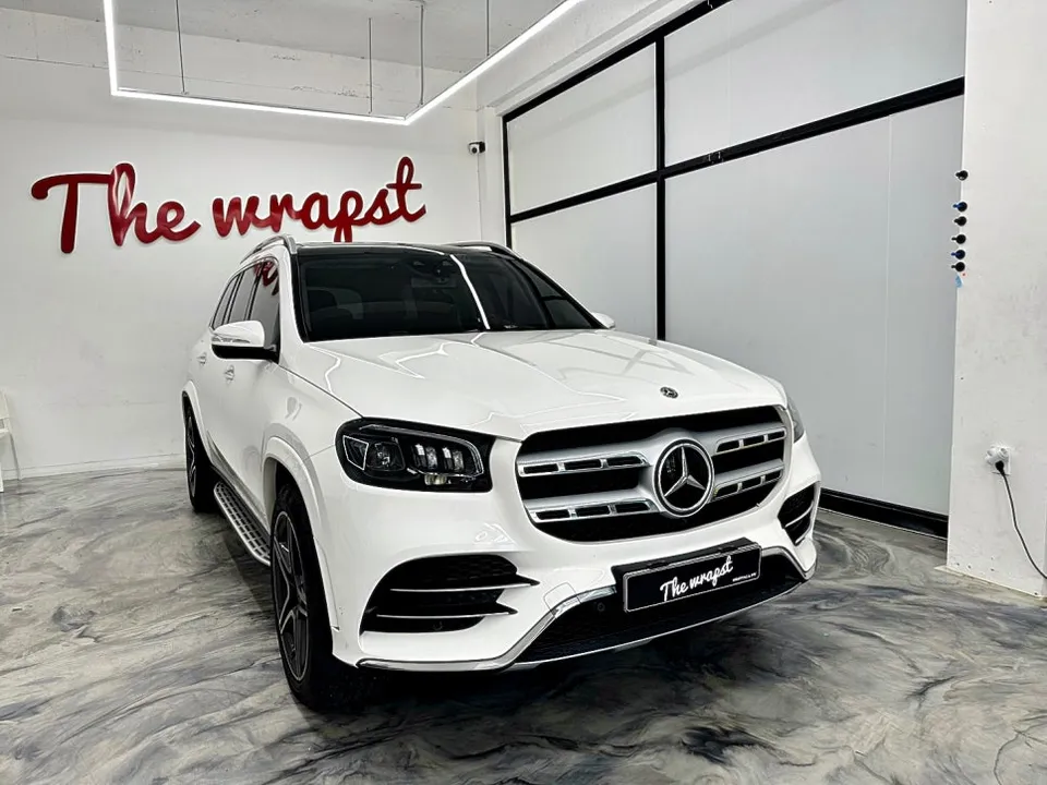 Mercedes-Benz GLS vinyl wrap - Mercedes-Benz GLS Vinyl Wrap Review: Black Package Transformation photo 4