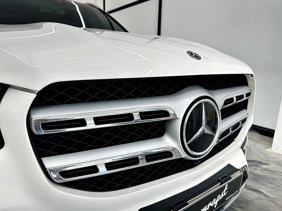 Mercedes-Benz GLS vinyl wrap - Mercedes-Benz GLS Vinyl Wrap Review: Black Package Transformation photo 6