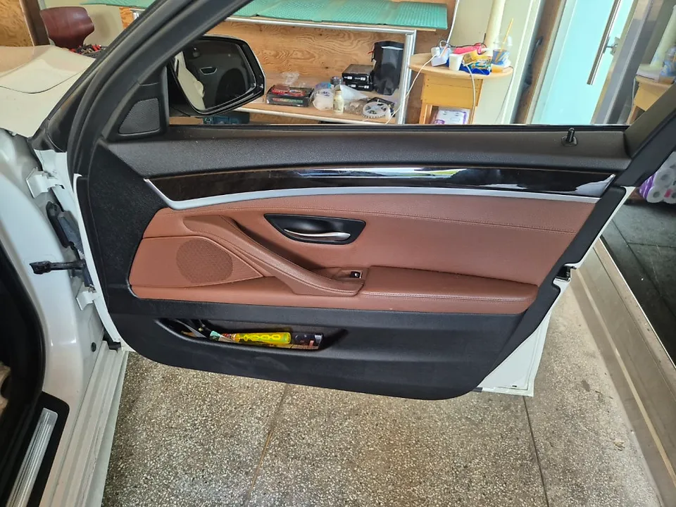 BMW 5 Series ambient lighting - BMW 5 Series Ambient Lighting Review: Cost & Results photo 3