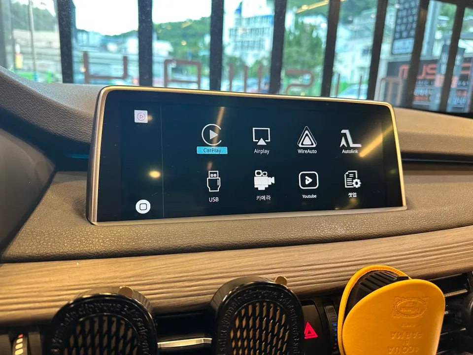 BMW X5 F15 Android Auto Head Unit Upgrade: Enhanced Driving Conve photo 2