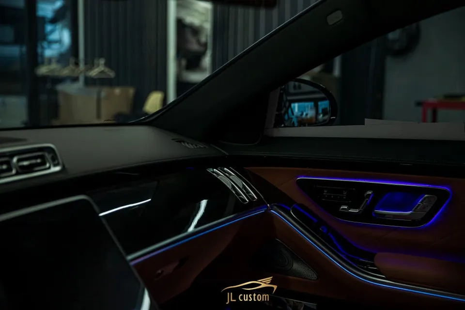 Mercedes-Benz S-Class W223 ambient lighting - Mercedes-Benz S-Class W223 Ambient Lighting Review — Cost photo 3