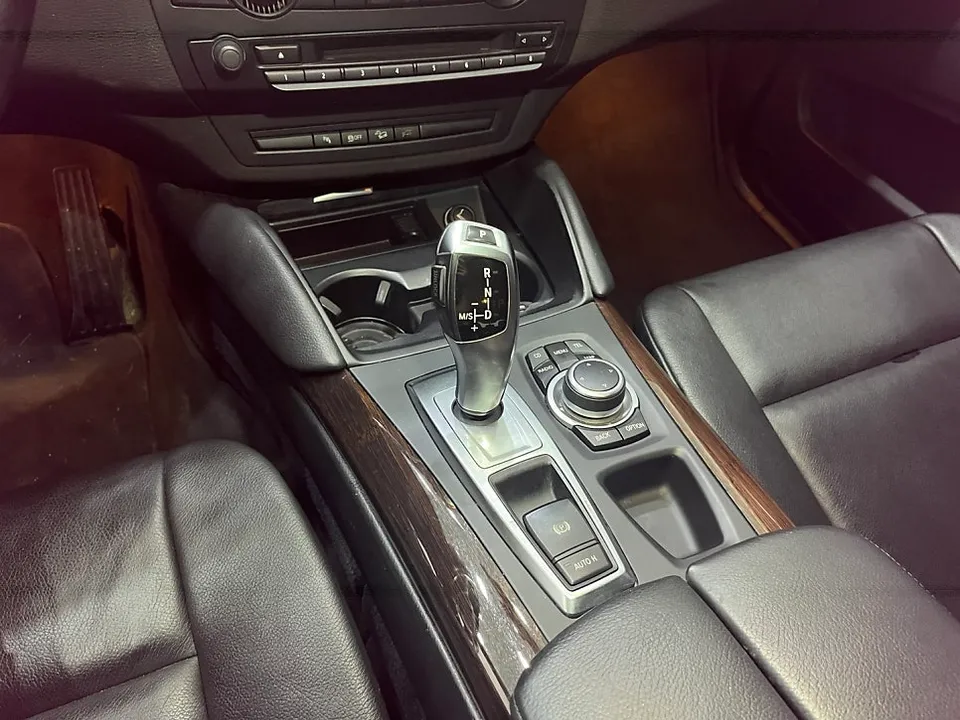BMW X6のカーラッピング事例｜費用目安・仕上がり 施工写真 3-2