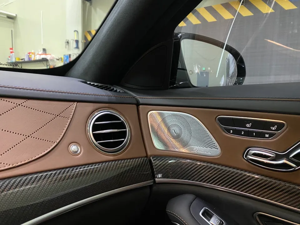 Mercedes-Benz S-Class ambient lighting - Mercedes-Benz S-Class Ambient Lighting Review — Luxurious Upgrade photo 3
