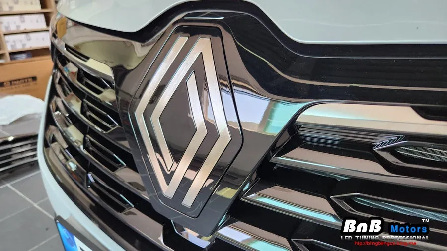 Renault QM6 body kit - Renault QM6 Body Kit Review: Emblem & Grille Upgrade photo 6