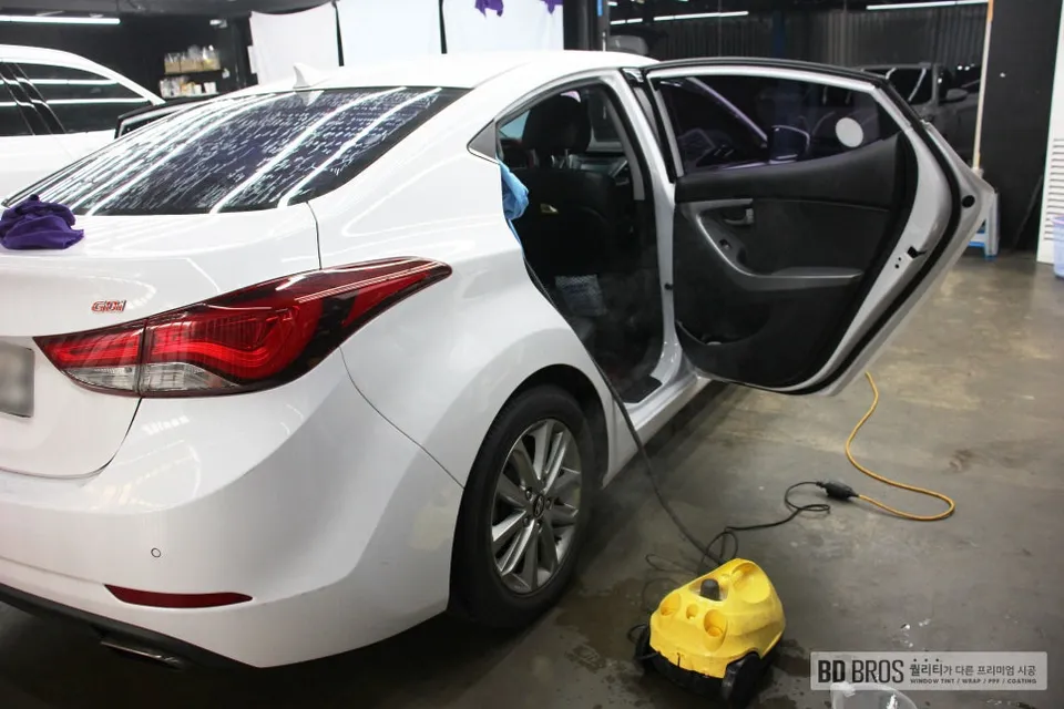 Hyundai Elantraのカーフィルム施工事例｜費用目安・仕上がり 施工写真 2-1