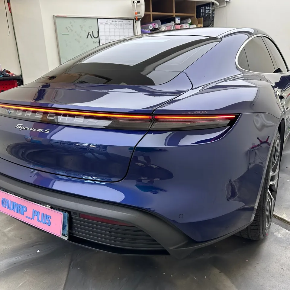 ポルシェ タイカン サテンブラック ラッピング事例 施工写真 1-1