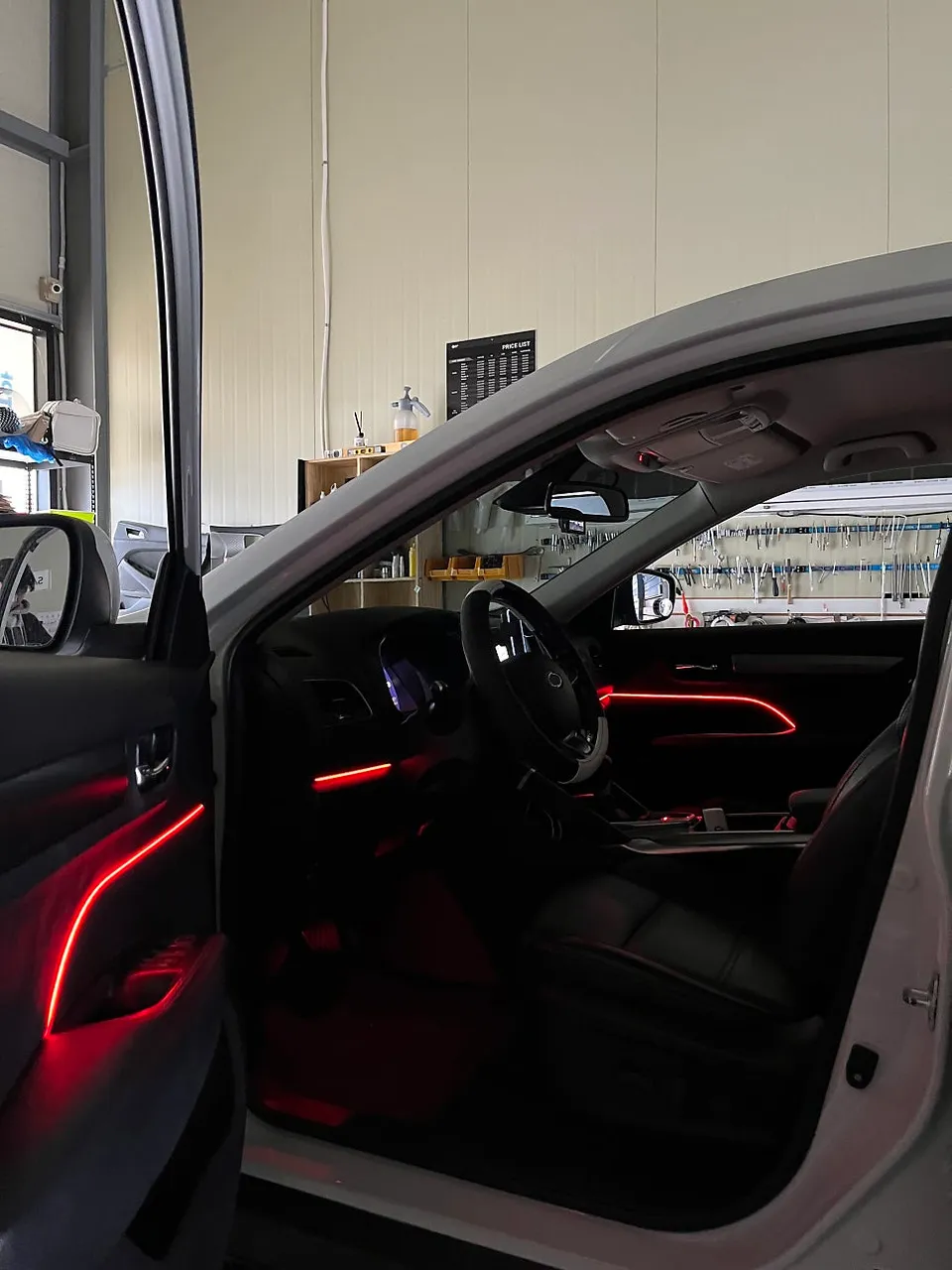 Renault Korea QM6 Ambient Lighting Review — Enhanced Interior photo 2