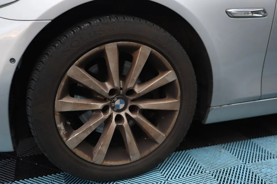 BMW 528i paint correction - BMW 528i Paint Correction & Glass Coating Review — Restored Shine photo 3