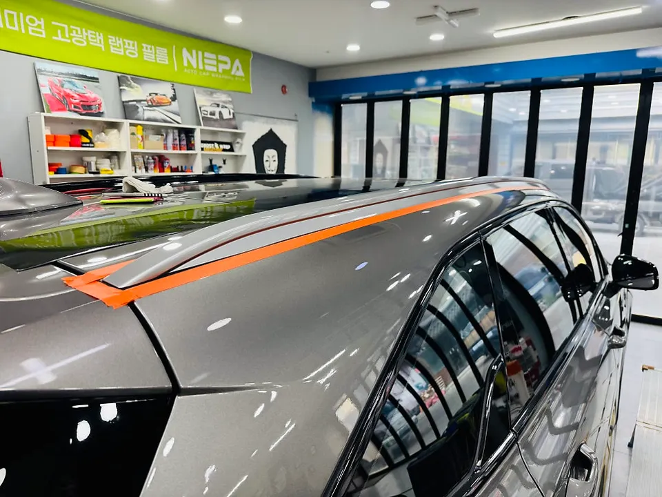 Kia Sorentoのカーラッピング事例|費用目安・仕上がり 施工写真 1-2
