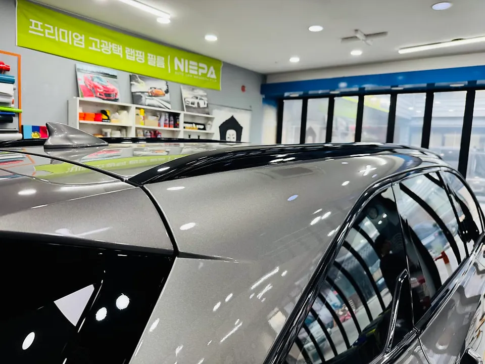Kia Sorentoのカーラッピング事例|費用目安・仕上がり 施工写真 3-2