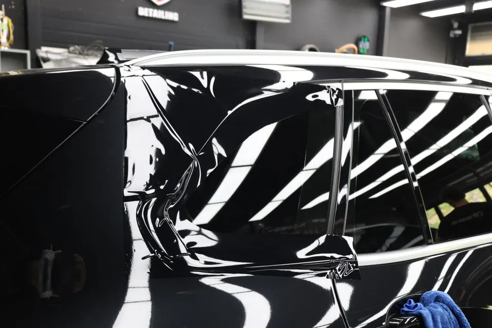 BMW X5のカーフィルム施工事例|費用目安・仕上がり 施工写真 3-1