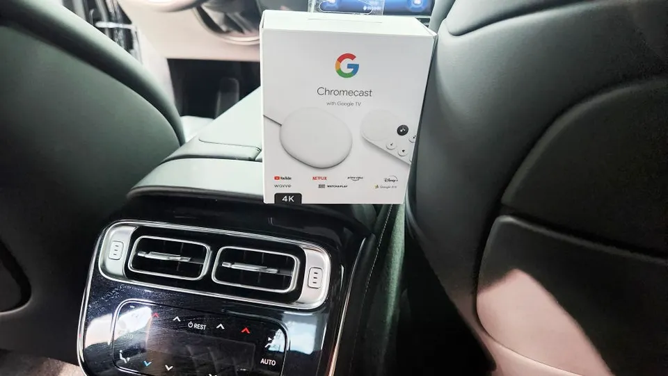 Mercedes-Benz S-Class Rear Monitor Upgrade Review photo 2