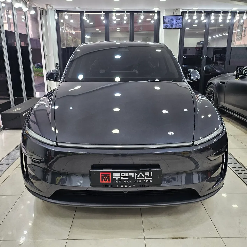 Tesla Model YのPPF施工事例：費用目安と仕上がり 施工写真 1-1