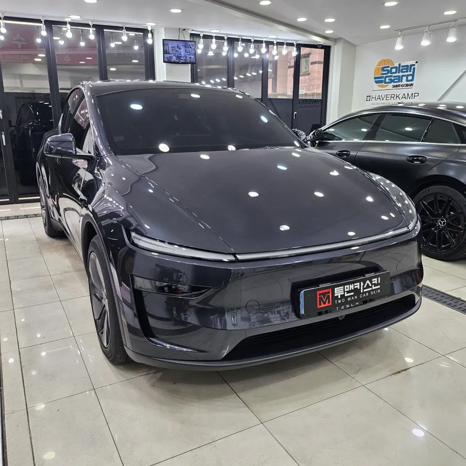 Tesla Model YのPPF施工事例：費用目安と仕上がり 施工写真 2-1