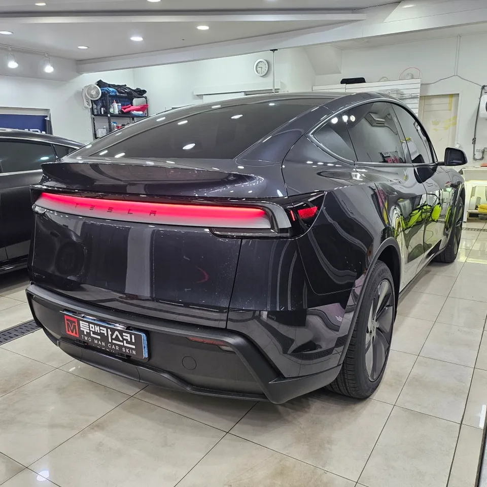 Tesla Model YのPPF施工事例：費用目安と仕上がり 施工写真 2-2